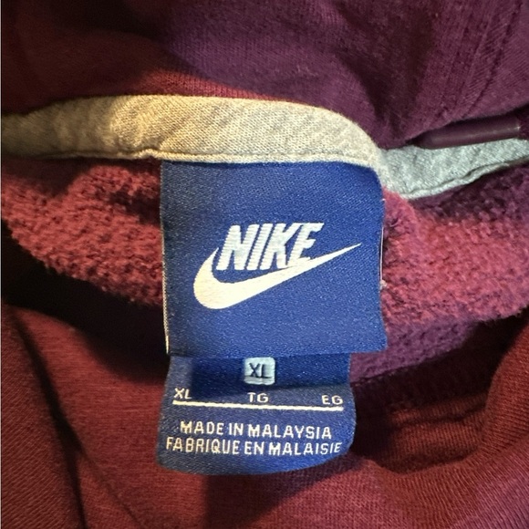 Nike Purple Sweater Soft Casual Design - Picture 3 of 7